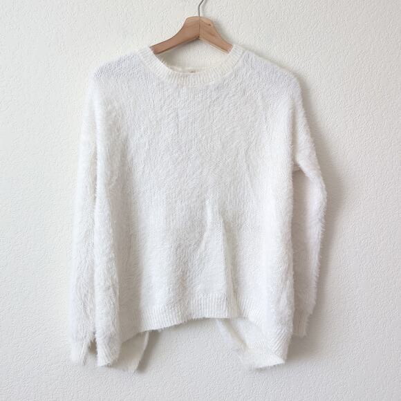 Lulus Weekend in Aspen Bow Tie Back Fuzzy White Backless Sweater Women's Small S - Picture 10 of 11